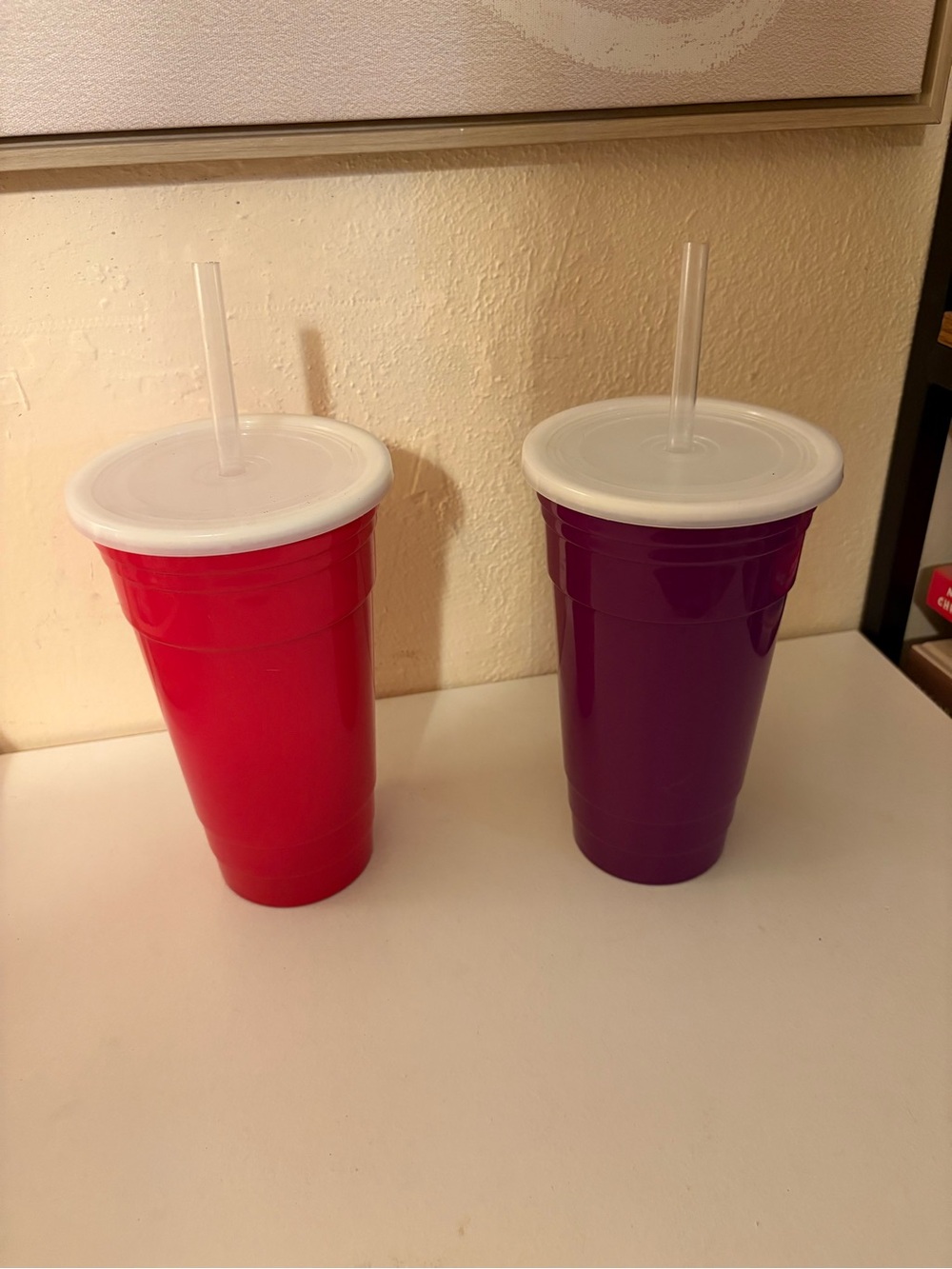 Set of 2 Reusable Travel Cups with Lids & Straws - Red & Purple